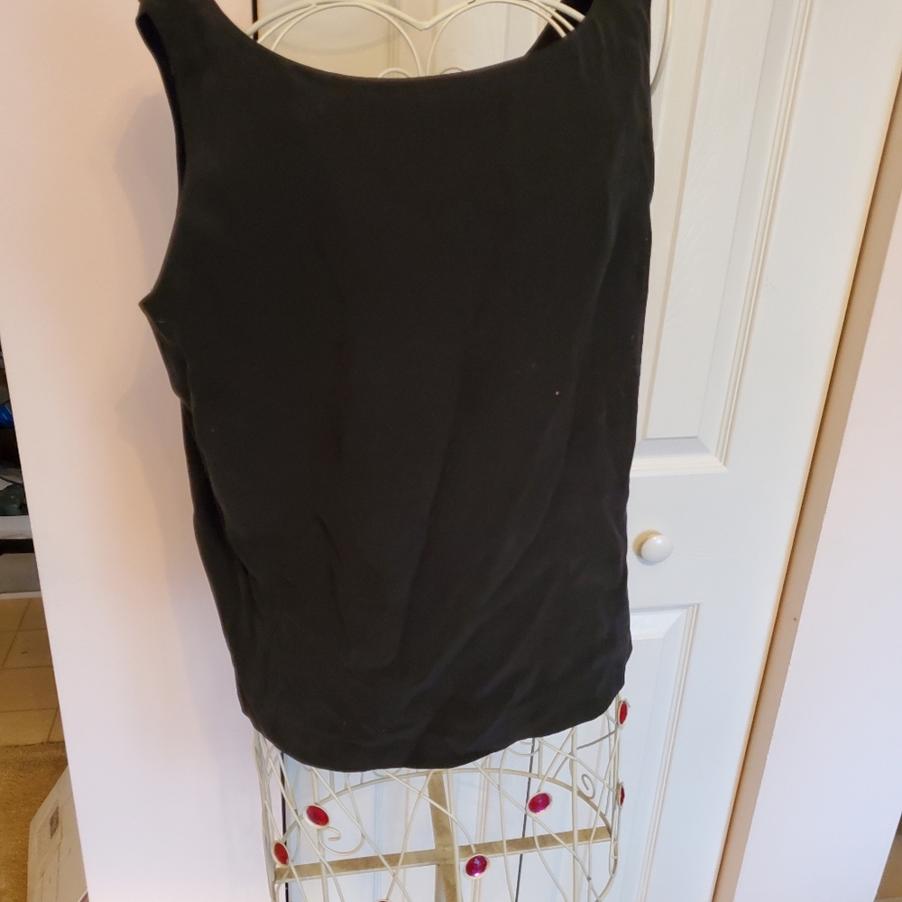 Dana Buchman 100% silk shell size 10 black